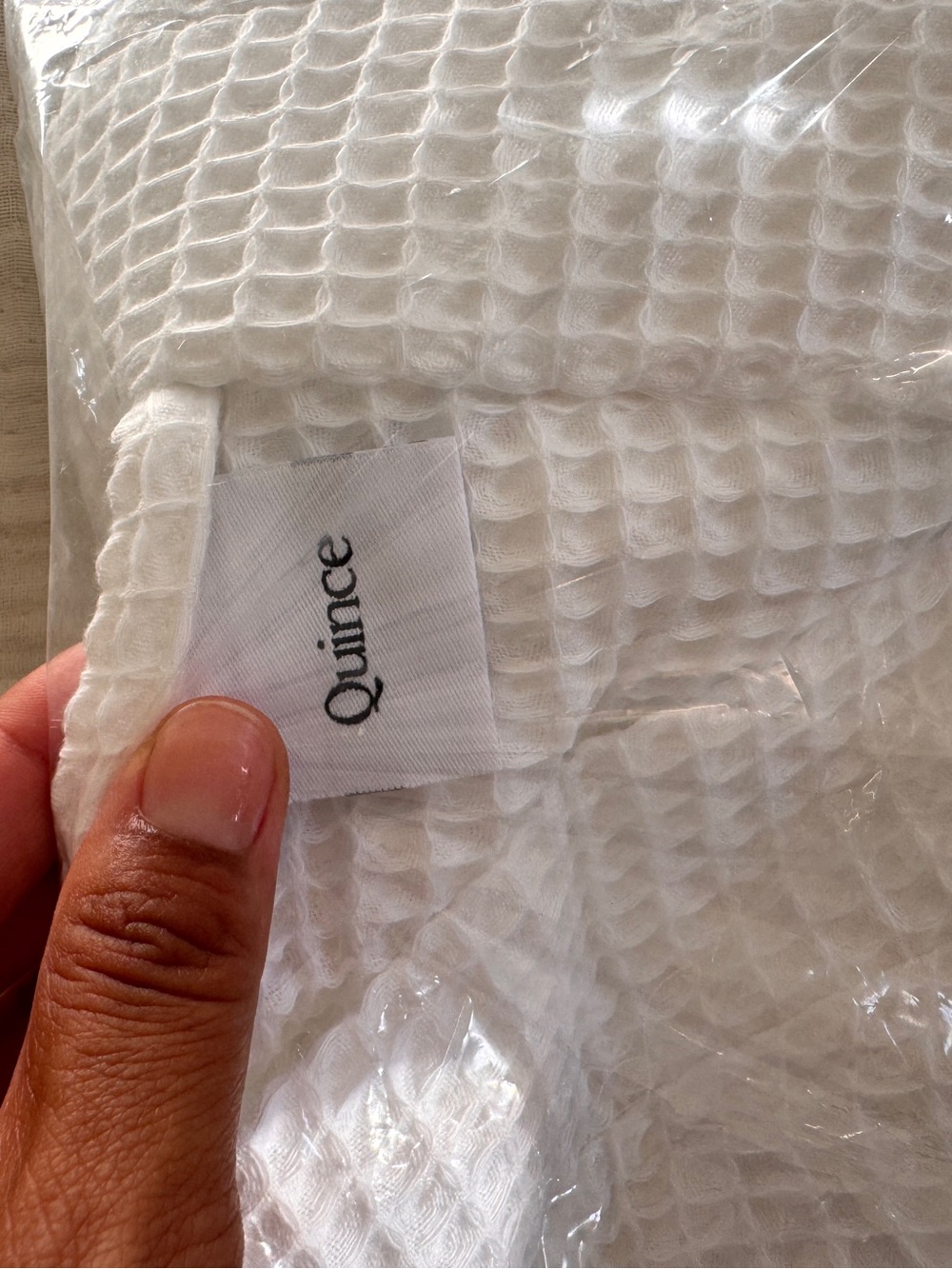 Quince organic cotton white robe size small brand new still in package - Picture 3 of 7